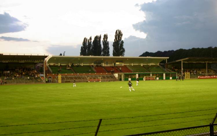 Mijnstadion - Mitteltrib&uuml;ne