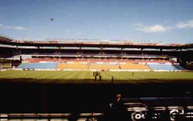 Br&oslash;ndby Stadion - Gegentrib&uuml;ne
