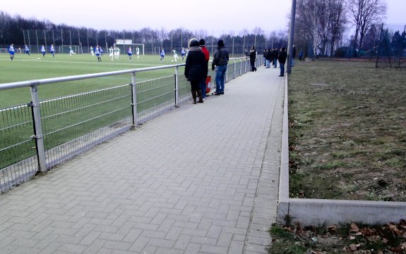Sportplatz H&uuml;gelstr.