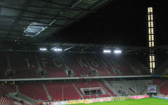 RheinEnergie Stadion - Nordtrib&uuml;ne mit G&auml;steblock