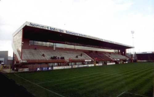 Guldensporenstadion - Haupttrib&uuml;ne