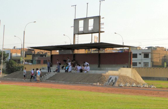Estadio Universidad Nacional  de Ingenier&iacute;a