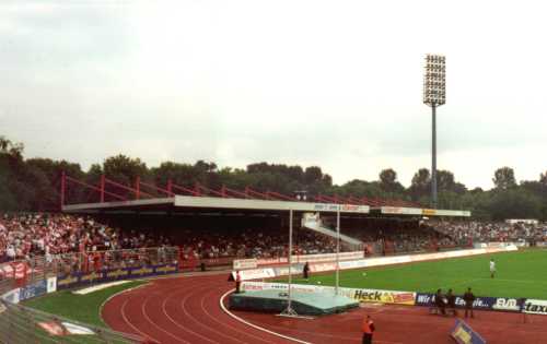 Niederrhein-Stadion Gegentrib&uuml;ne