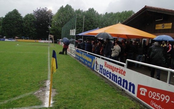 Sportplatz Werner
 Stra&szlig;e