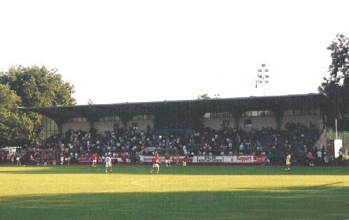 Stadion R�sselsheim - Trib�ne