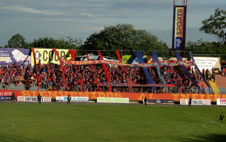 Estadio Oscar Quite�o