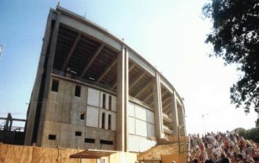 Waldstadion - Au�enansicht neue Trib�ne