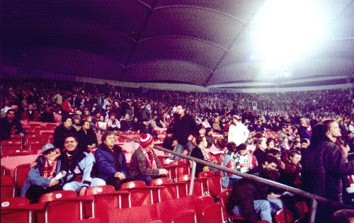 Gottlieb-Daimler-Stadion - Blick &uuml;ber die Cannst&auml;dter Kurve