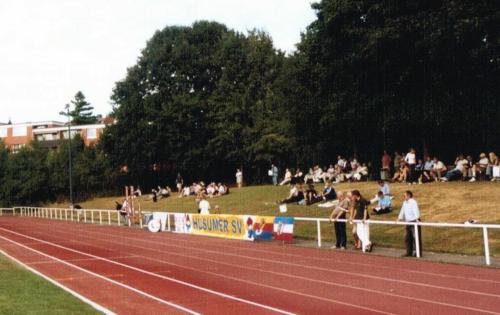 Elbestadion - L&auml;ngsseite Graswall
