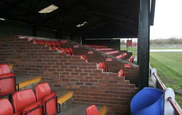 Noose Lane - Blick &uuml;ber die Haupttrib&uuml;ne